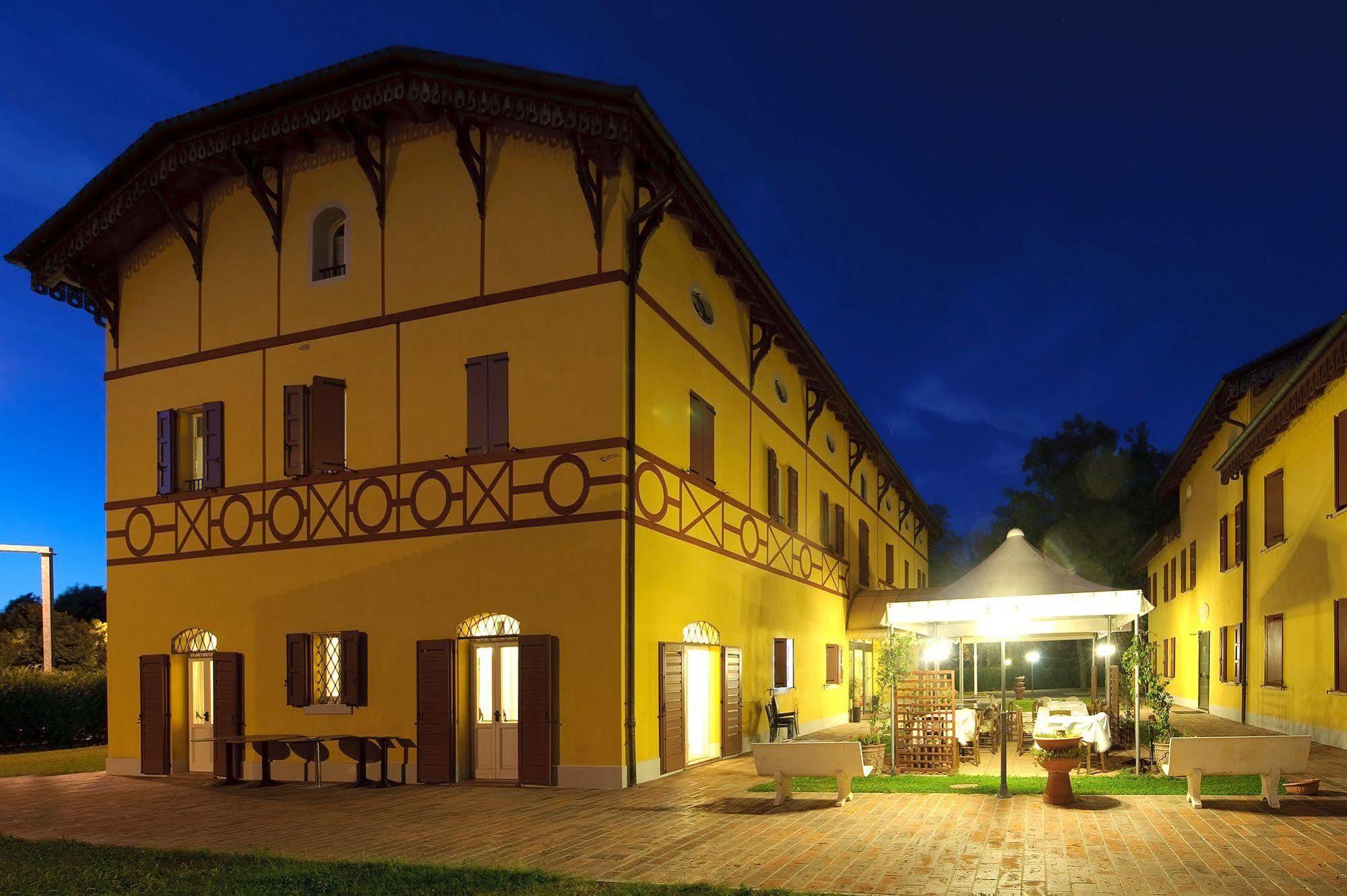 Corte Degli Estensi Formigine Bagian luar foto